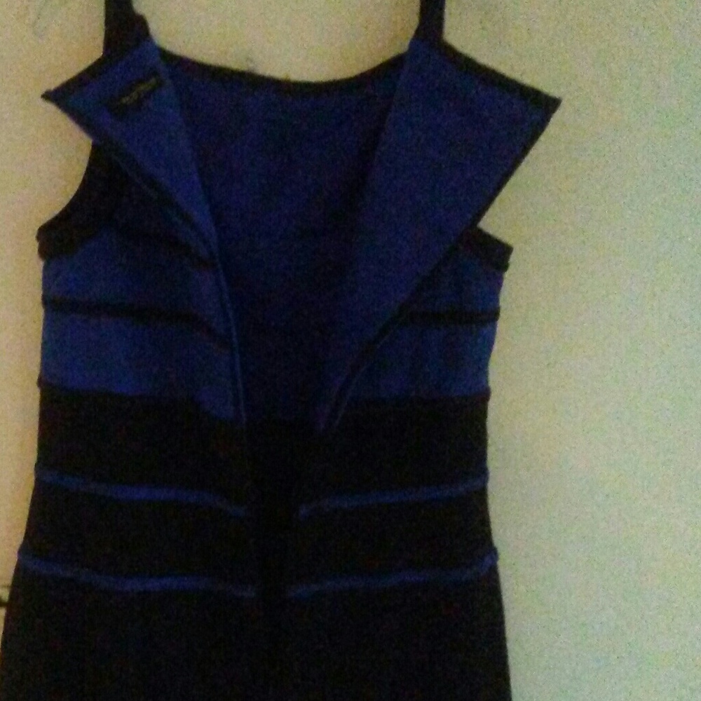 Dress - Picture 3 of 4